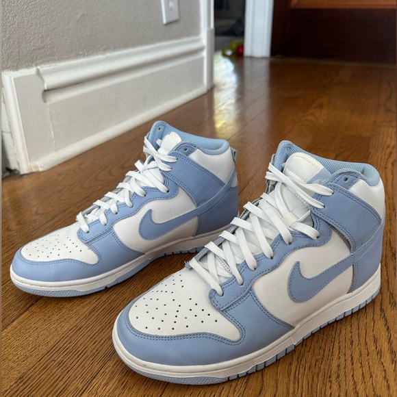 Nike Dunk High women’s size 9 White / Aluminium - Picture 4 of 5
